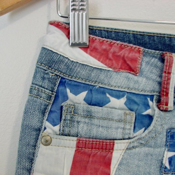 Vintage Y2K Denim Jean Shorts Micro Low Rise Stars Frayed Hem LEI Size 1 or 26 - Picture 5 of 13